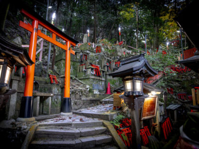 detail in the fushimi inari temple in Kyoto