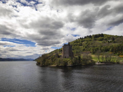 urquhart-castle-banks-loch-ness-scottish-highlands-uk